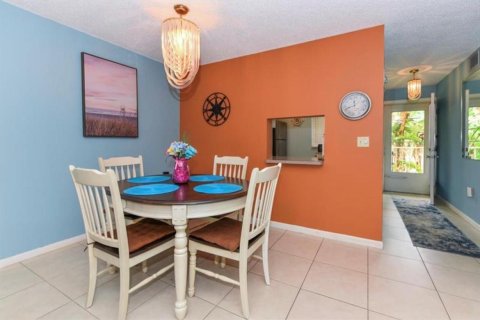 Copropriété à vendre à Boynton Beach, Floride: 2 chambres, 91.23 m2 № 2084541 - photo 9