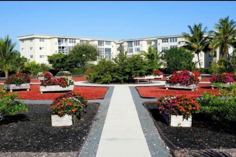 Copropriété à vendre à Boynton Beach, Floride: 2 chambres, 91.23 m2 № 2084541 - photo 25