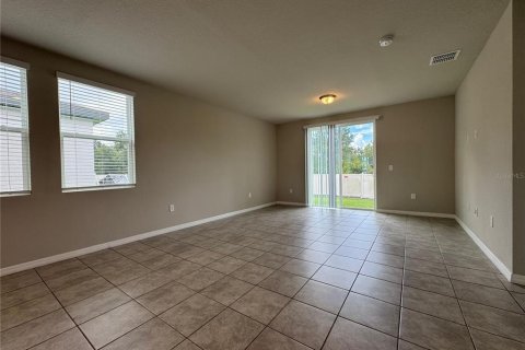 Casa en alquiler en Winter Haven, Florida, 4 dormitorios, 156.08 m2 № 1877064 - foto 11