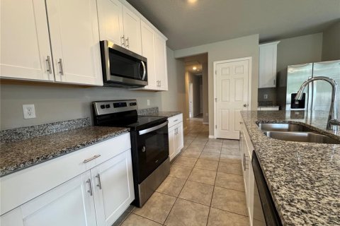 Casa en alquiler en Winter Haven, Florida, 4 dormitorios, 156.08 m2 № 1877064 - foto 8