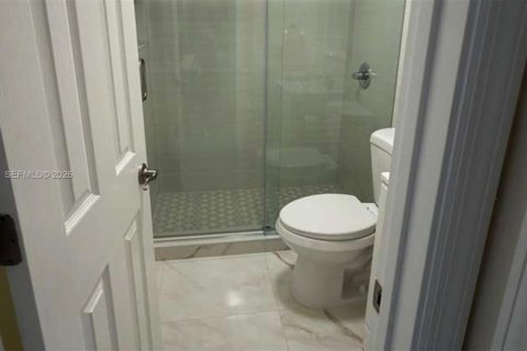 Снять в аренду виллу или дом в Майами, Флорида 3 спальни, 126.16м2, № 2003666 - фото 22