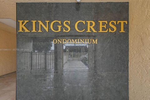 Condominio en venta en Hialeah, Florida, 1 dormitorio, 66.24 m2 № 2002448 - foto 2