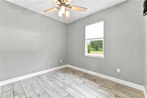 House in Osteen, Florida 4 bedrooms, 199.18 sq.m. № 2198038 - photo 18