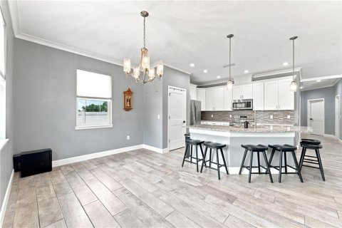 House in Osteen, Florida 4 bedrooms, 199.18 sq.m. № 2198038 - photo 6