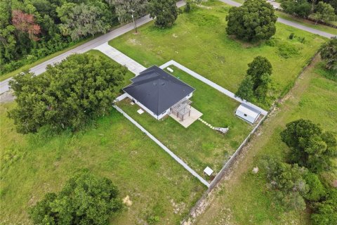 House in Osteen, Florida 4 bedrooms, 199.18 sq.m. № 2198038 - photo 27