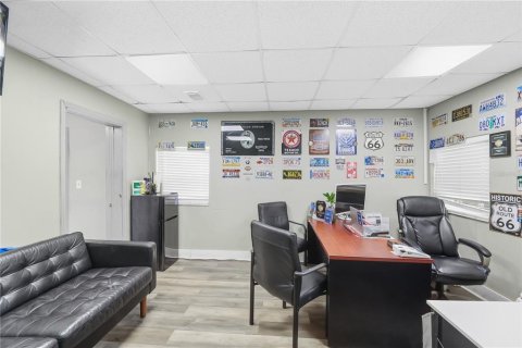 Immobilier commercial à vendre à Tampa, Floride: 128.76 m2 № 2371771 - photo 9