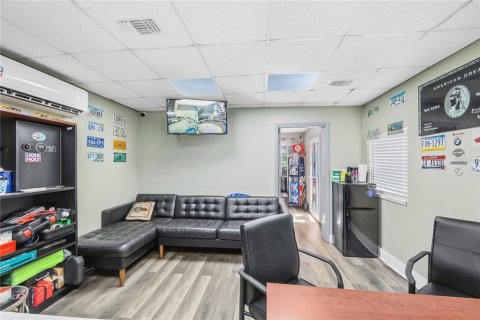 Immobilier commercial à vendre à Tampa, Floride: 128.76 m2 № 2371771 - photo 10