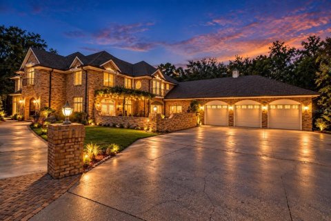 Casa en venta en Spring Hill, Florida, 5 dormitorios, 549.15 m2 № 2388177 - foto 2