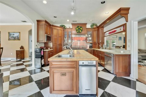Casa en venta en Spring Hill, Florida, 5 dormitorios, 549.15 m2 № 2388177 - foto 17
