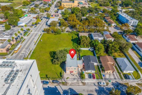 Commercial property in Miami, Florida № 2075153 - photo 27