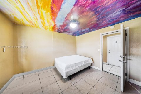 Commercial property in Miami, Florida № 2075153 - photo 9