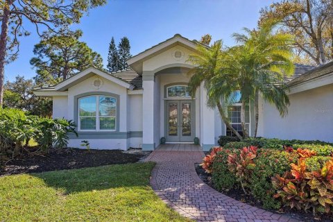 House in Sarasota, Florida 3 bedrooms, 216.37 sq.m. № 2204950 - photo 2
