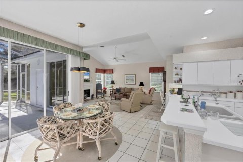House in Sarasota, Florida 3 bedrooms, 216.37 sq.m. № 2204950 - photo 11