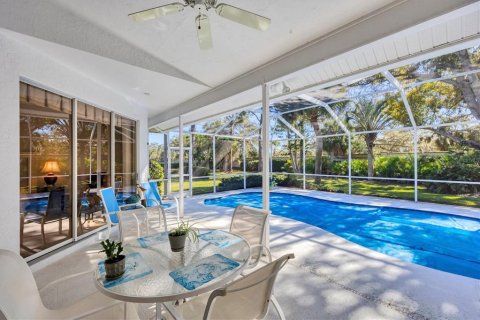 House in Sarasota, Florida 3 bedrooms, 216.37 sq.m. № 2204950 - photo 24