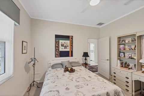 House in Sarasota, Florida 3 bedrooms, 216.37 sq.m. № 2204950 - photo 18
