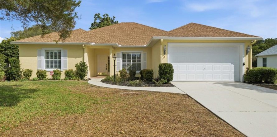 House in Beverly Hills, Florida 3 bedrooms, 242.85 sq.m. № 2097233