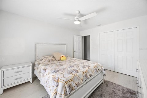 Casa en venta en Orlando, Florida, 4 dormitorios, 218.41 m2 № 2237930 - foto 16