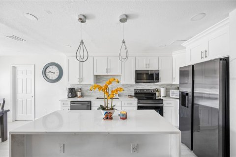 Casa en venta en Orlando, Florida, 4 dormitorios, 218.41 m2 № 2237930 - foto 9