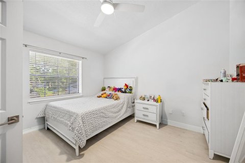 Casa en venta en Orlando, Florida, 4 dormitorios, 218.41 m2 № 2237930 - foto 19