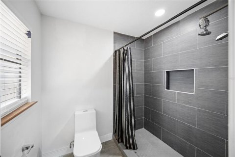 Casa en venta en Orlando, Florida, 4 dormitorios, 218.41 m2 № 2237930 - foto 15