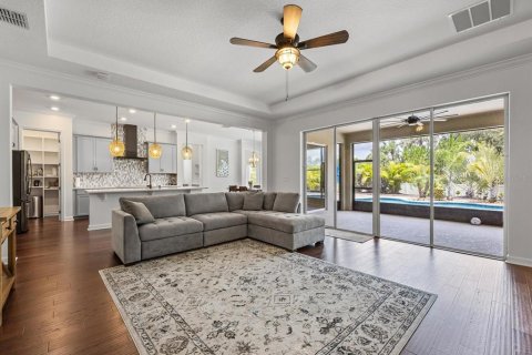 House in Oviedo, Florida 4 bedrooms, 272.58 sq.m. № 1826650 - photo 8