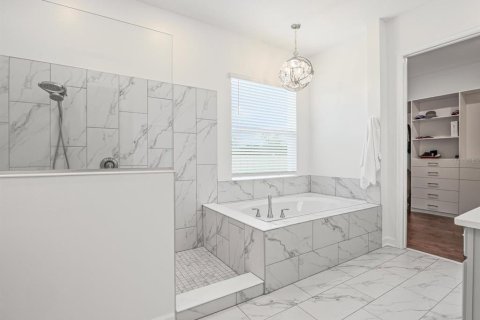 House in Oviedo, Florida 4 bedrooms, 272.58 sq.m. № 1826650 - photo 28