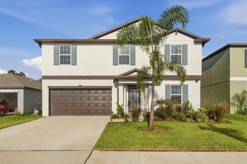 House in Lakeland, Florida 5 bedrooms, 279.17 sq.m. № 2368699