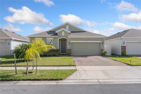House in Sanford, Florida 4 bedrooms, 194.54 sq.m. № 2120670