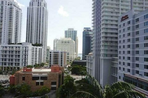 Condo in Miami, Florida, 2 bedrooms  № 2043001