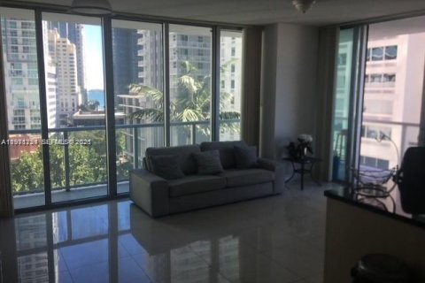 Condo in Miami, Florida, 2 bedrooms  № 2043001 - photo 9