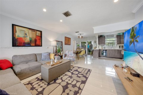 Villa ou maison à vendre à Hollywood, Floride: 4 chambres, 94.2 m2 № 2044886 - photo 5