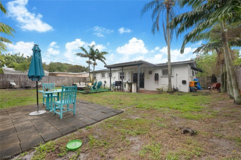 Villa ou maison à vendre à Hollywood, Floride: 4 chambres, 94.2 m2 № 2044886 - photo 15