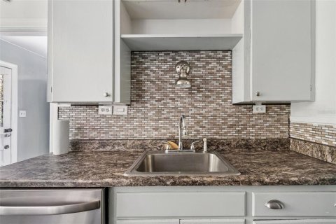 Villa ou maison à vendre à Lakeland, Floride: 2 chambres, 90.58 m2 № 2150640 - photo 28