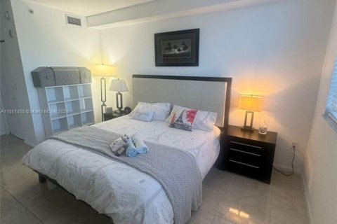 Copropriété à louer à Aventura, Floride: 3 chambres, 131.18 m2 № 1985307 - photo 9