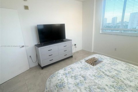 Copropriété à louer à Aventura, Floride: 3 chambres, 131.18 m2 № 1985307 - photo 16