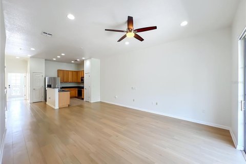 Townhouse in Orlando, Florida 3 bedrooms, 176.89 sq.m. № 2208725 - photo 23
