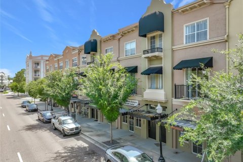 Townhouse in Orlando, Florida 3 bedrooms, 176.89 sq.m. № 2208725 - photo 3