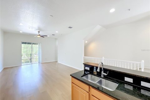 Townhouse in Orlando, Florida 3 bedrooms, 176.89 sq.m. № 2208725 - photo 15