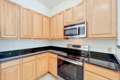 Townhouse in Orlando, Florida 3 bedrooms, 176.89 sq.m. № 2208725 - photo 13