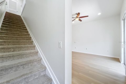Townhouse in Orlando, Florida 3 bedrooms, 176.89 sq.m. № 2208725 - photo 24