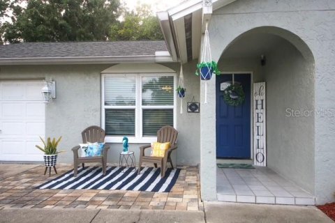 Casa en venta en New Port Richey, Florida, 2 dormitorios, 90.02 m2 № 1915879 - foto 4