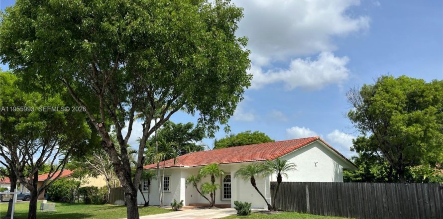 Casa en Miami, Florida 4 dormitorios, 151.71 m2 № 2010595