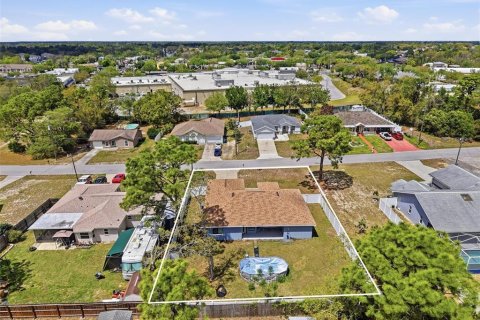 Casa en venta en Spring Hill, Florida, 3 dormitorios, 157.75 m2 № 2229482 - foto 2