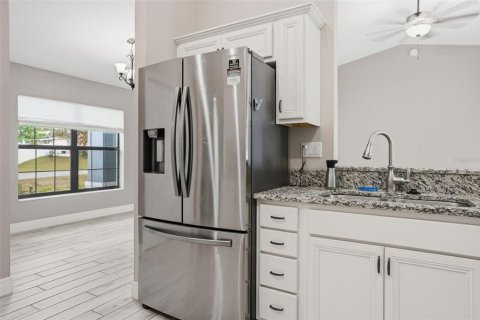 Casa en venta en Spring Hill, Florida, 3 dormitorios, 157.75 m2 № 2229482 - foto 11