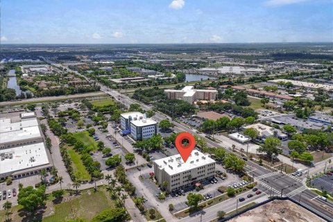 Commercial property in Fort Myers, Florida 155.61 sq.m. № 1658541 - photo 30