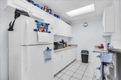 Commercial property in Fort Myers, Florida 155.61 sq.m. № 1658541 - photo 8