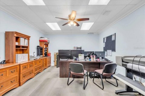 Commercial property in Fort Myers, Florida 155.61 sq.m. № 1658541 - photo 9