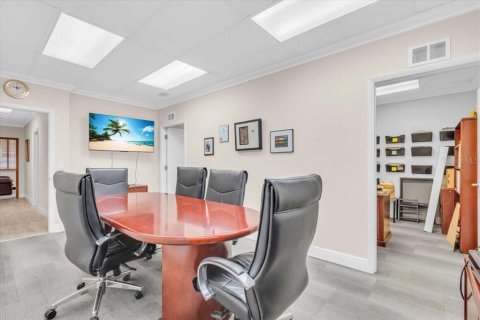 Commercial property in Fort Myers, Florida 155.61 sq.m. № 1658541 - photo 13