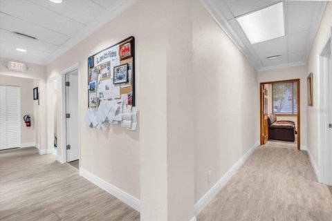 Commercial property in Fort Myers, Florida 155.61 sq.m. № 1658541 - photo 6