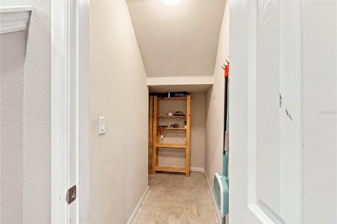 Touwnhouse à vendre à Riverview, Floride: 3 chambres, 174.66 m2 № 2344818 - photo 12